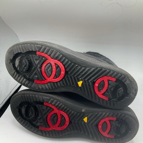 “OLANG” WITH INTEGRATED ICE GRIPS  Black Winter Ankle Boot. - Picture 12 of 15